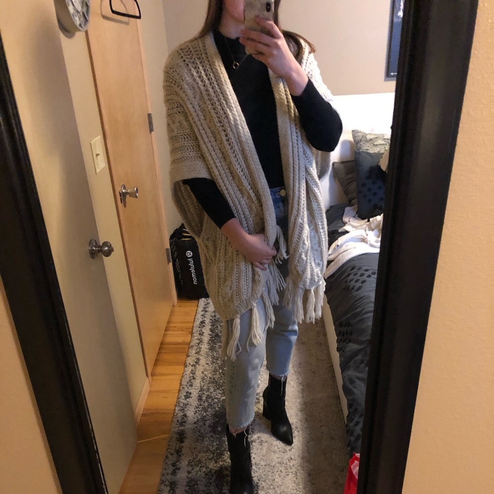 COPY - Beige Knit sleeveless sweater